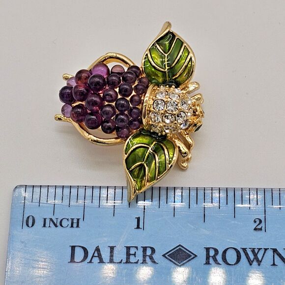 Joan Rivers Bee Brooch Vtg Grape Vine Fruit Cluster Enamel Figural Insect Pin - Picture 10 of 10